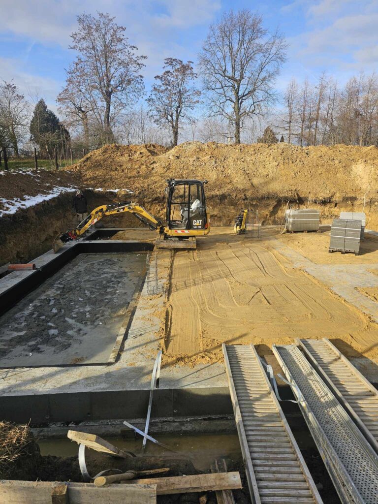 Wykopy pod fundamenty domów
